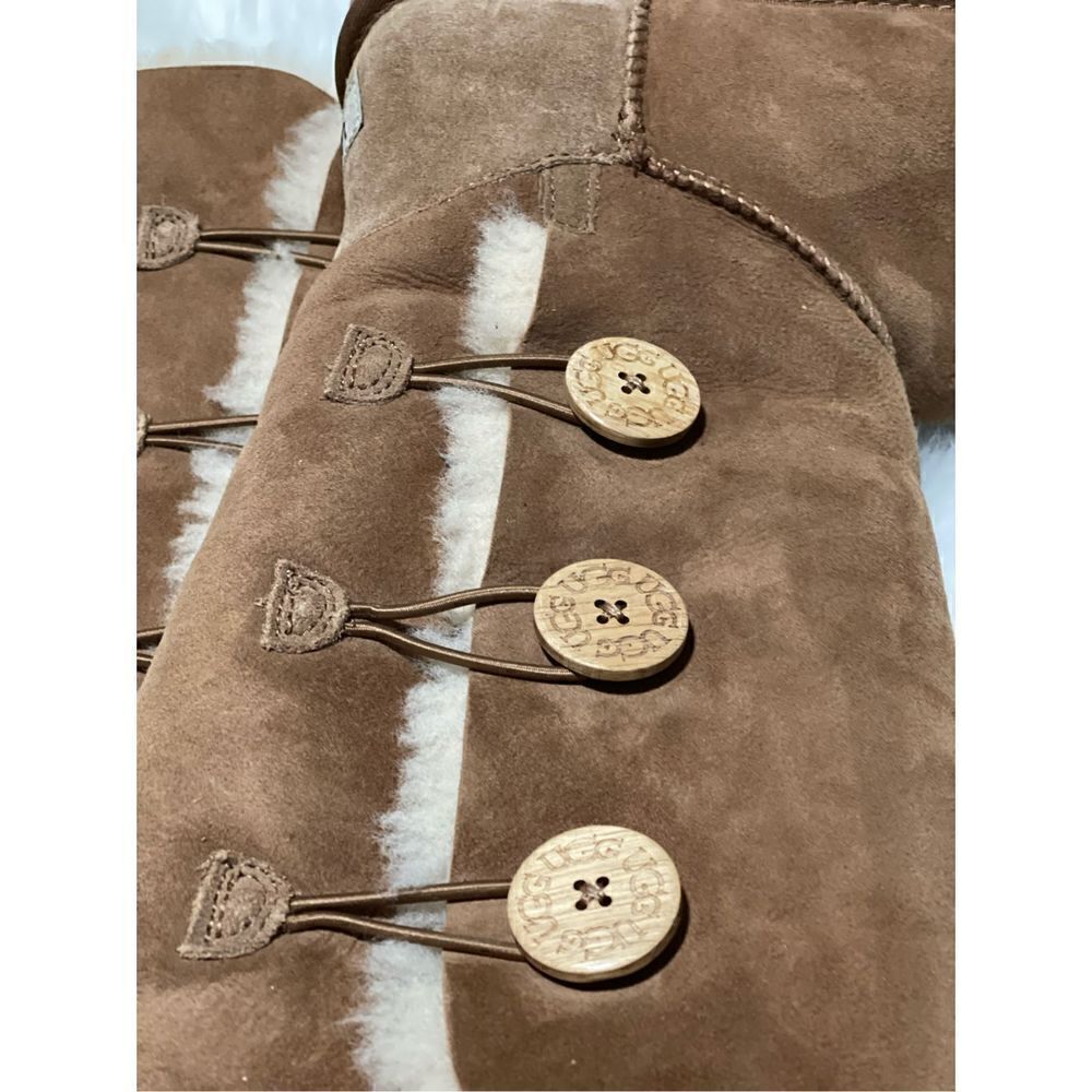 Ugg Bailey Button Triplet Ll Bootsize 8 Suede - image 5